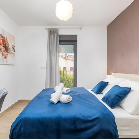 3 Bedroom Cozy In