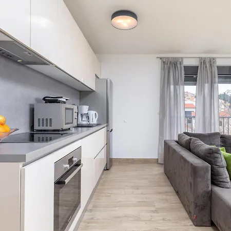3 Bedroom Cozy In Lejlighed *