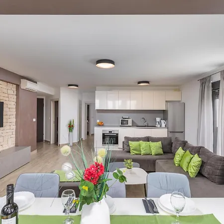 Lejlighed 3 Bedroom Cozy In *